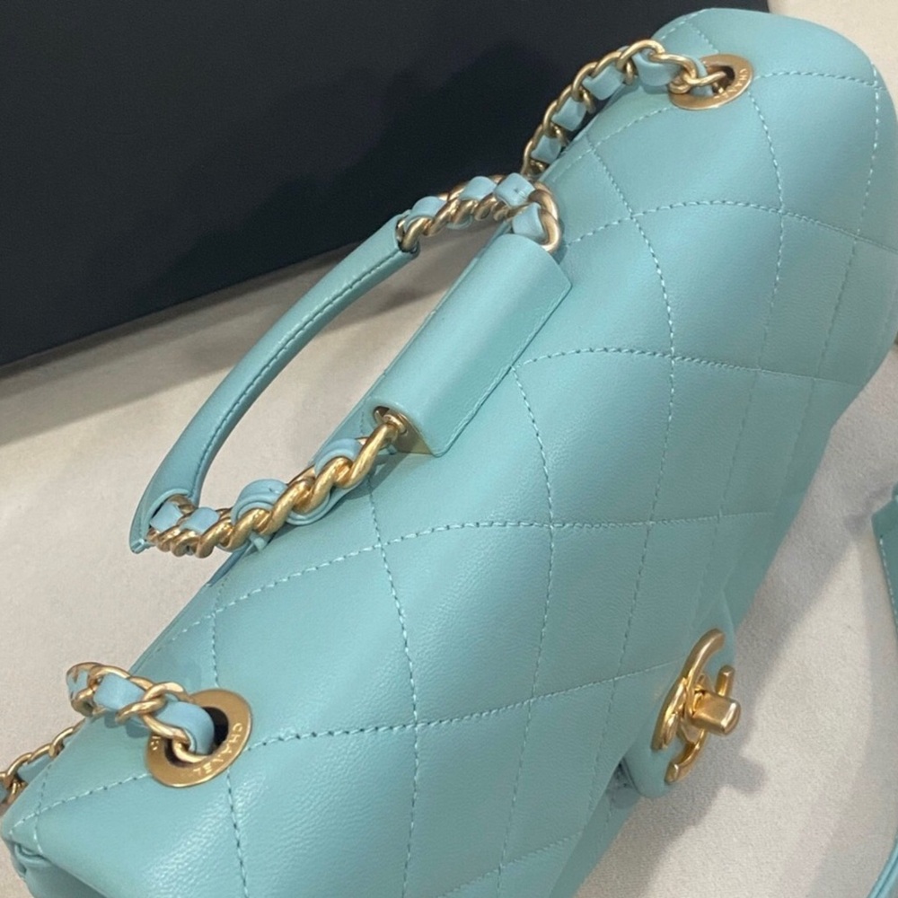 SOLD CHANEL - Picture 4 of 11
